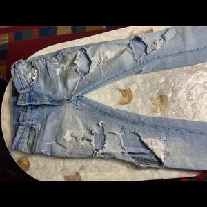 Distress Jeans